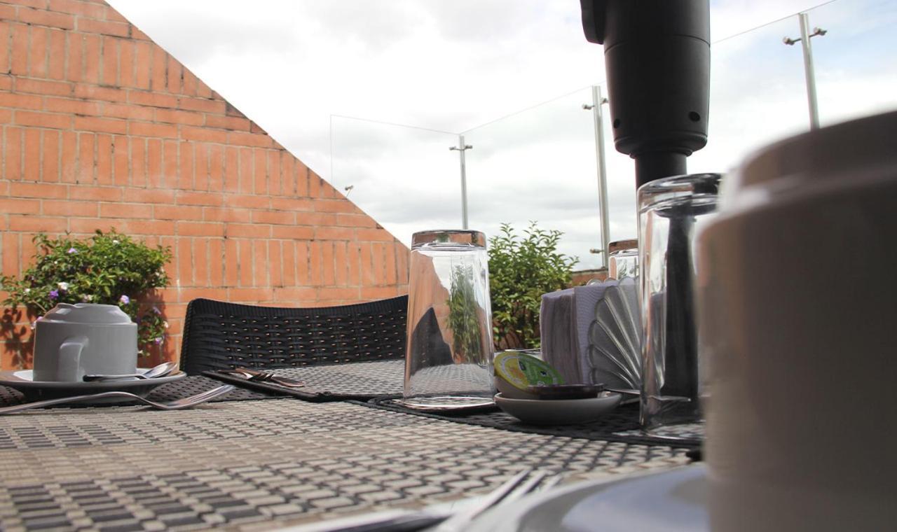 Aw Hotel Salitre Real Bogota Bagian luar foto